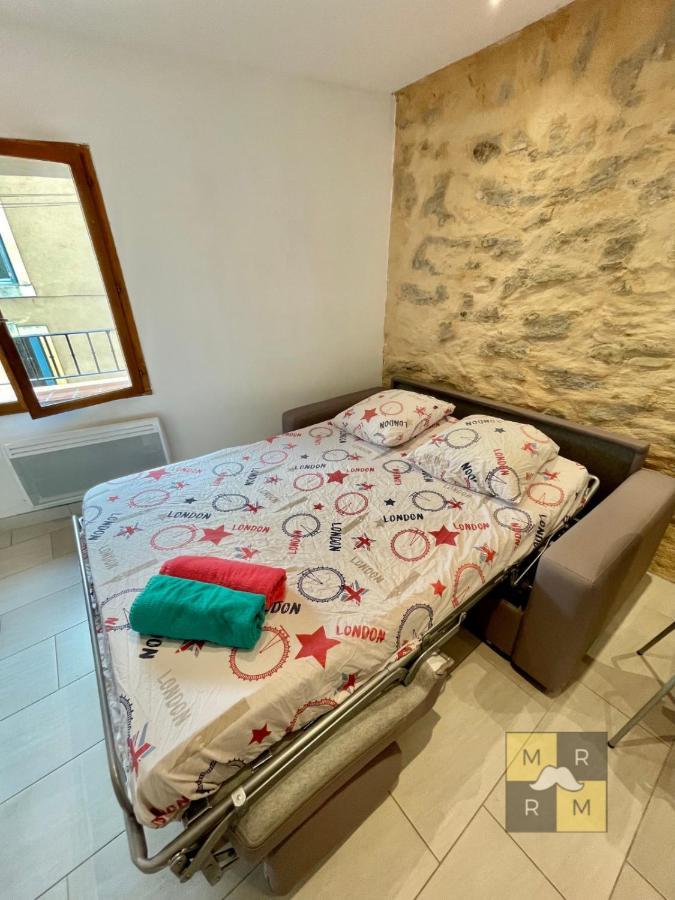 Le Templier Vue Cite Pied Cite Medievale Neuf Carcassone Kültér fotó